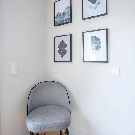 Apartment Orm - Martires & Pinheiro