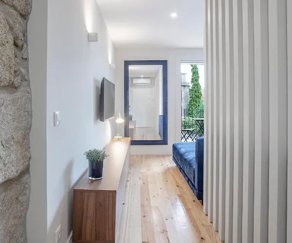 Orm - Martires & Pinheiro * Πόρτο