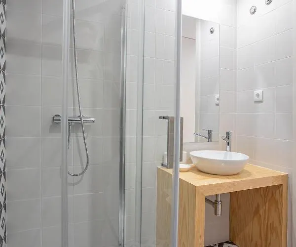 Orm - Martires & Pinheiro * Πόρτο